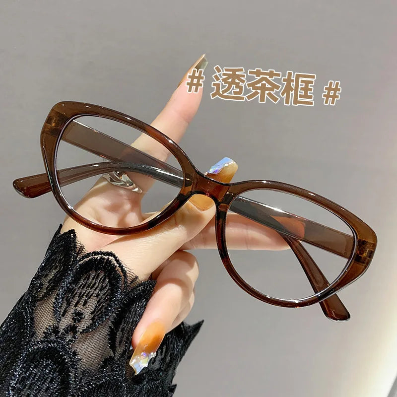 Lunettes de lecture anti-lumière bleue, style œil de chat à la mode, extrêmement simples et élégantes pour les personnes d'âge moyen et âgées