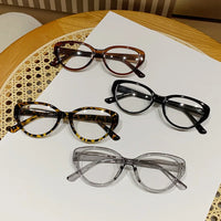 Lunettes de lecture anti-lumière bleue, style œil de chat à la mode, extrêmement simples et élégantes pour les personnes d'âge moyen et âgées